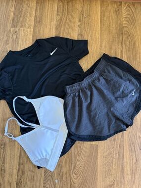 Nike 3PC Athleisure Set Dri-FIT Tee Shorts Sports Bra Black White XS S